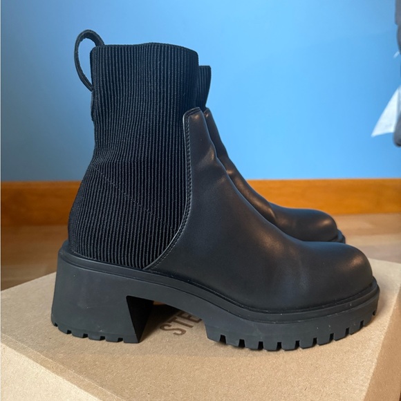 Steve Madden Black Chunky Heel Ankle Boots- Holley - Picture 3 of 8